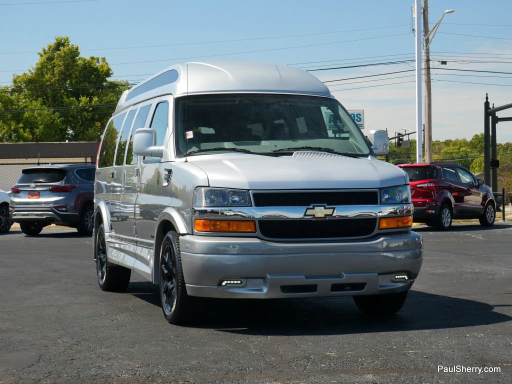 Used 2023 Chevrolet Express 2500 image 20