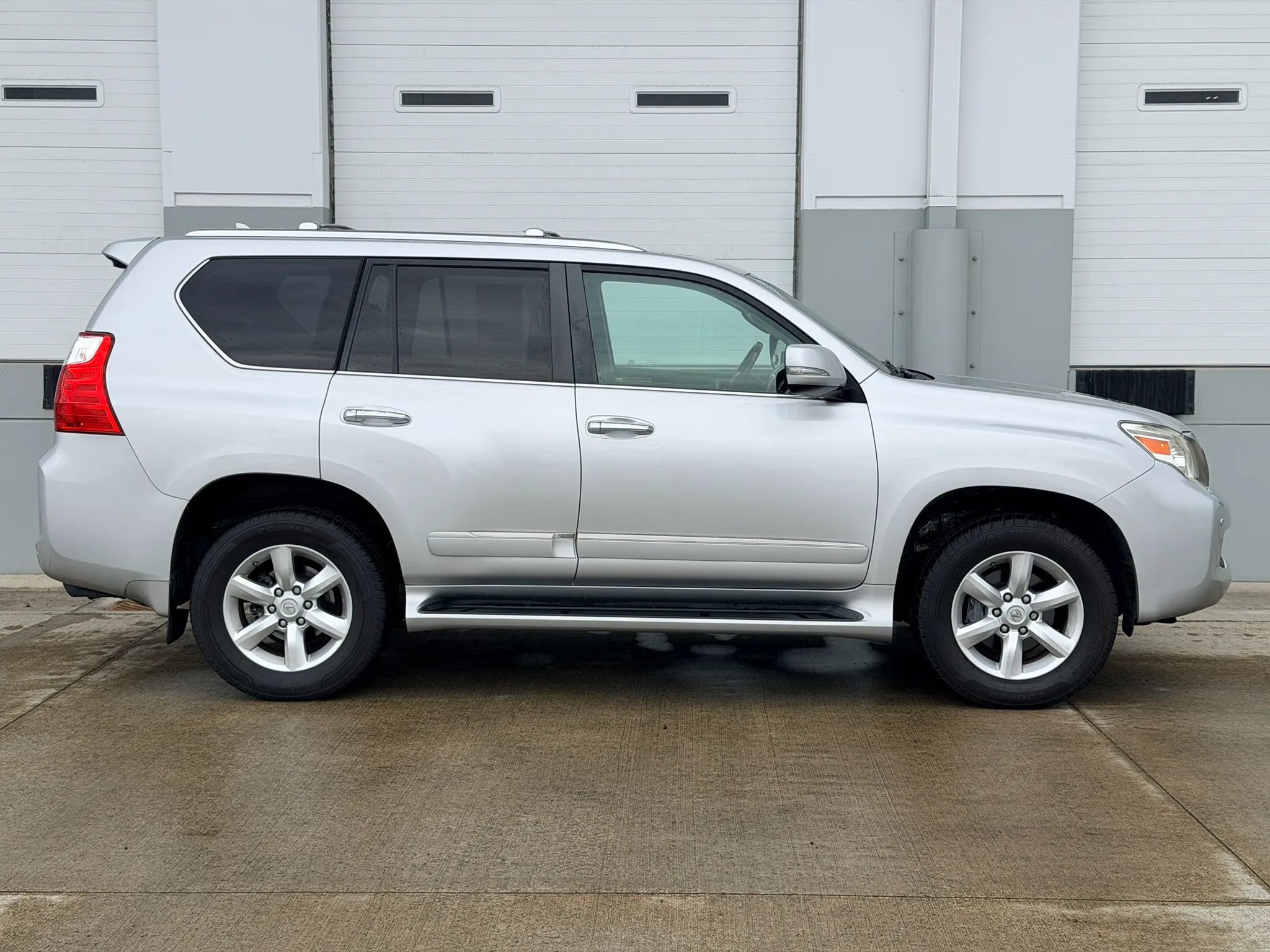 Used 2011 Lexus GX 460 Premium AWD/4WD image 6