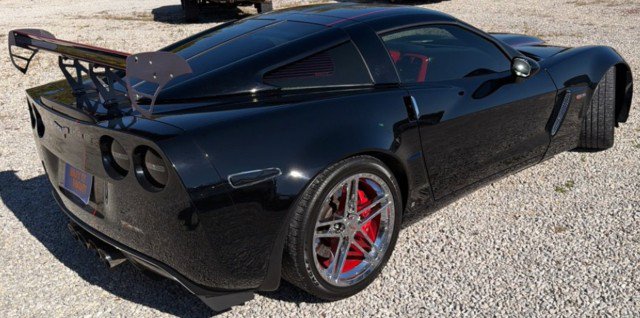 Used 2007 Chevrolet Corvette Z06 w/ Preferred Equipment Group RWD image 15