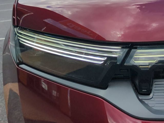 New 2026 Jeep Grand Wagoneer Limited AWD/4WD image 10