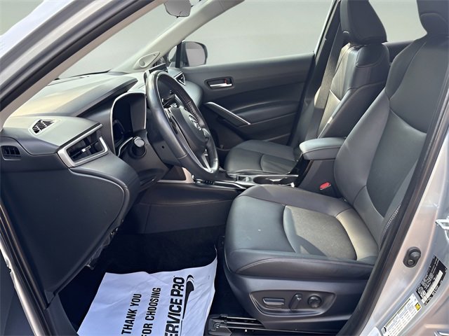 Used 2022 Toyota Corolla Cross XLE image 7