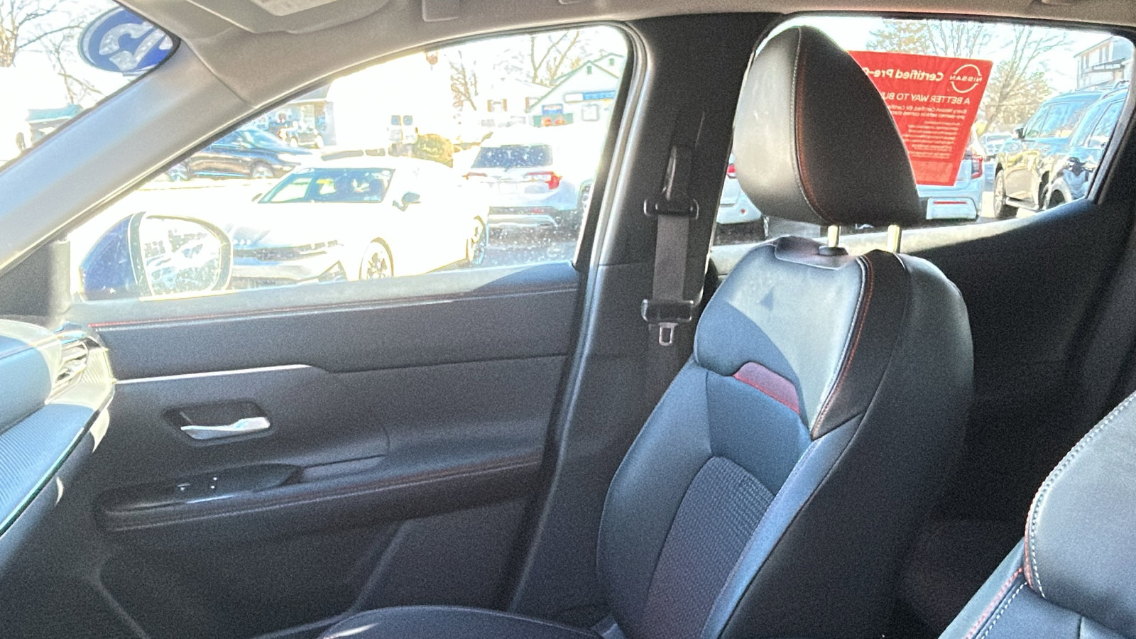 Certified 2025 Nissan Kicks SR image 29