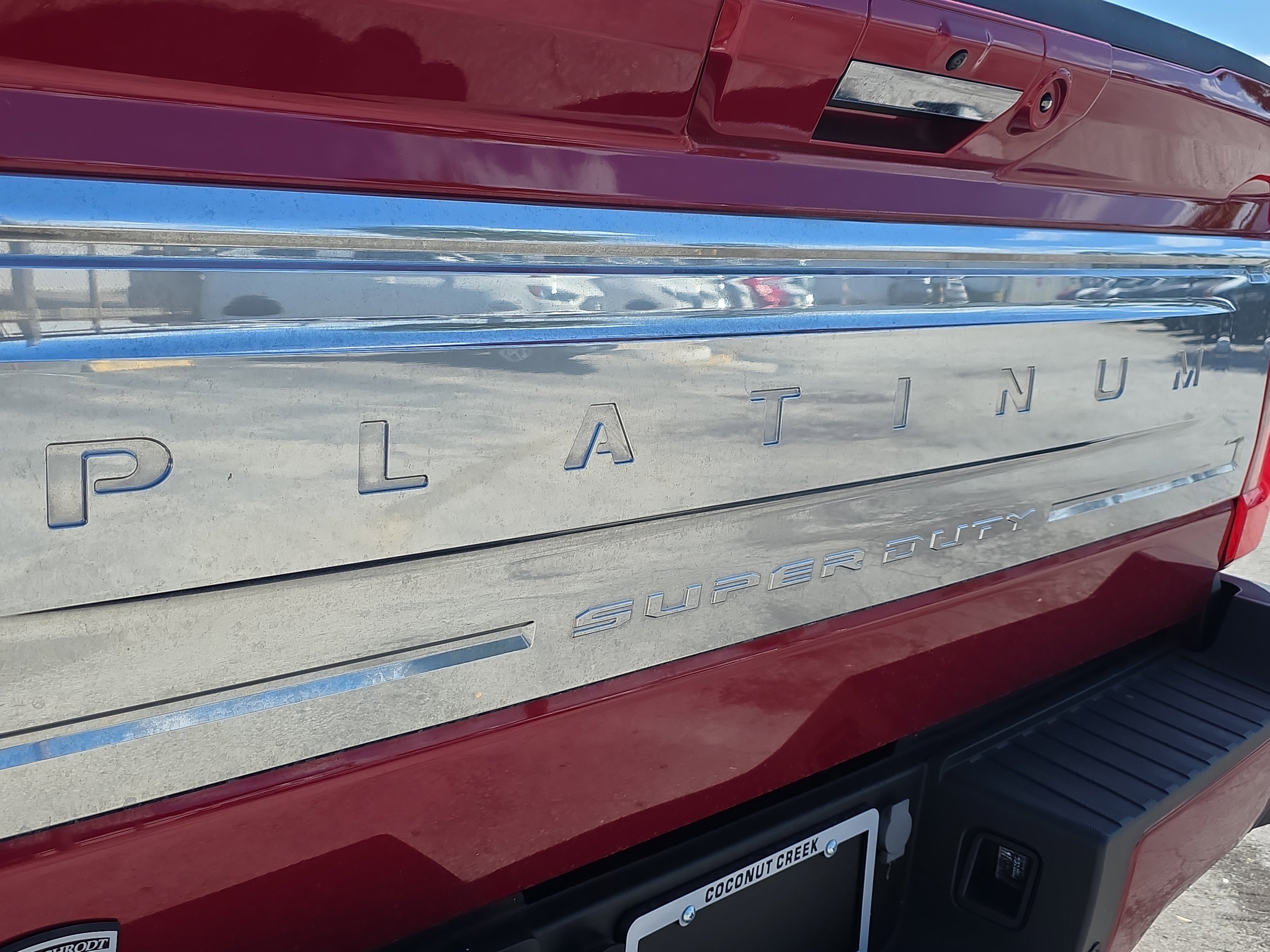 Used 2024 Ford F350 Platinum w/ FX4 Off-Road Package image 9