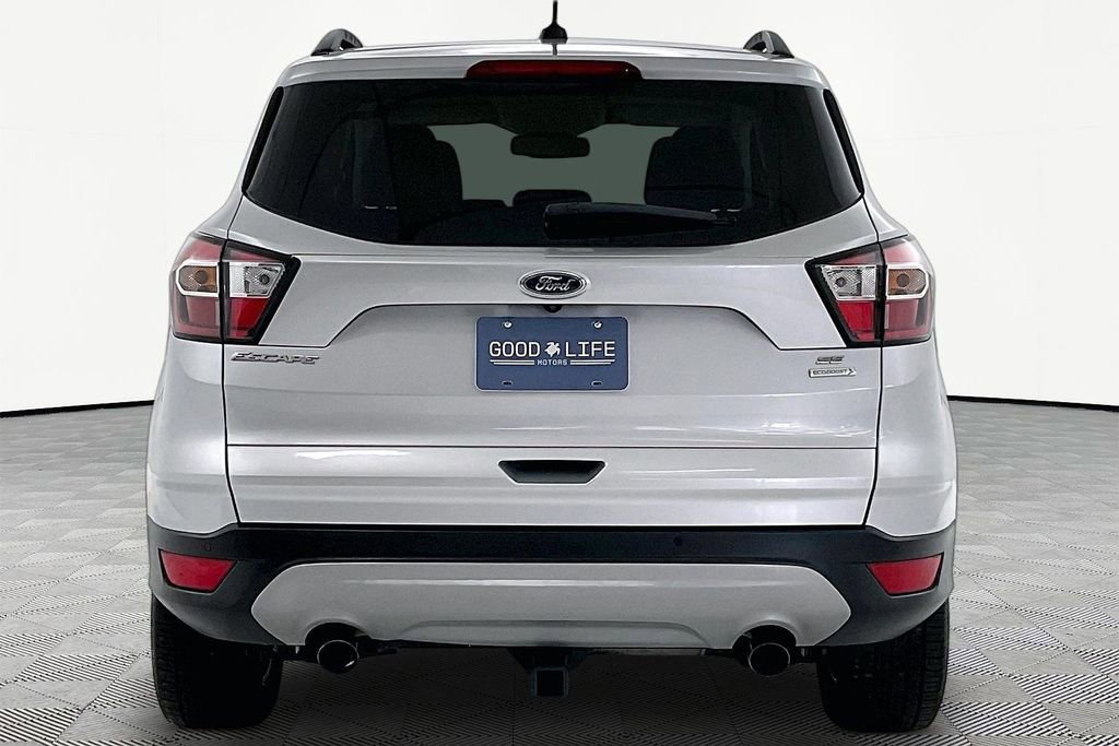 Used 2018 Ford Escape SE w/ Ford Safe & Smart Package FWD image 5