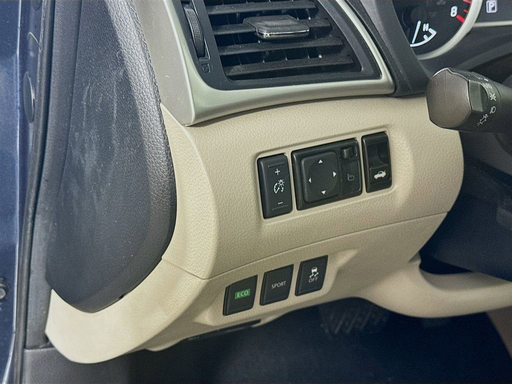 Used 2016 Nissan Sentra SV FWD image 10