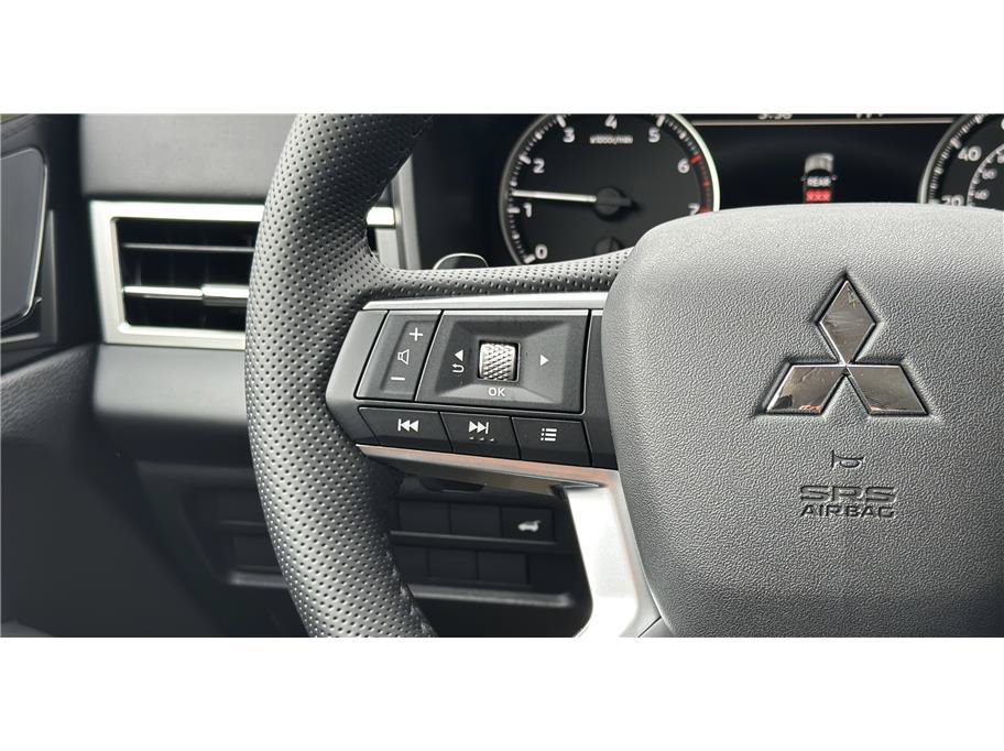 New 2026 Mitsubishi Outlander SE AWD/4WD image 26