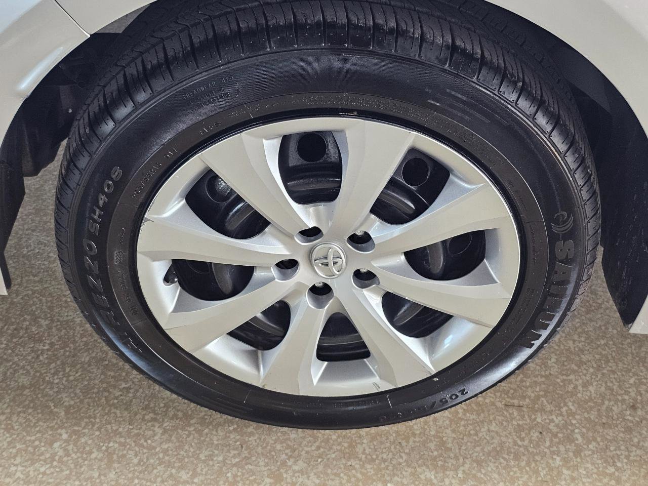 Used 2023 Toyota Corolla LE image 48