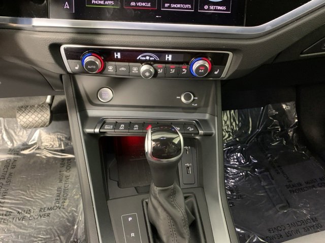 Used 2020 Audi Q3 2.0T Prestige w/ Prestige Package image 24