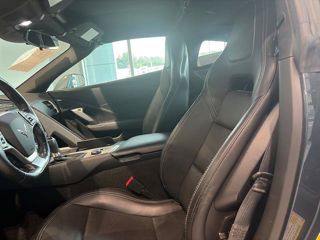 Used 2019 Chevrolet Corvette Stingray Coupe w/ 1LT RWD image 9