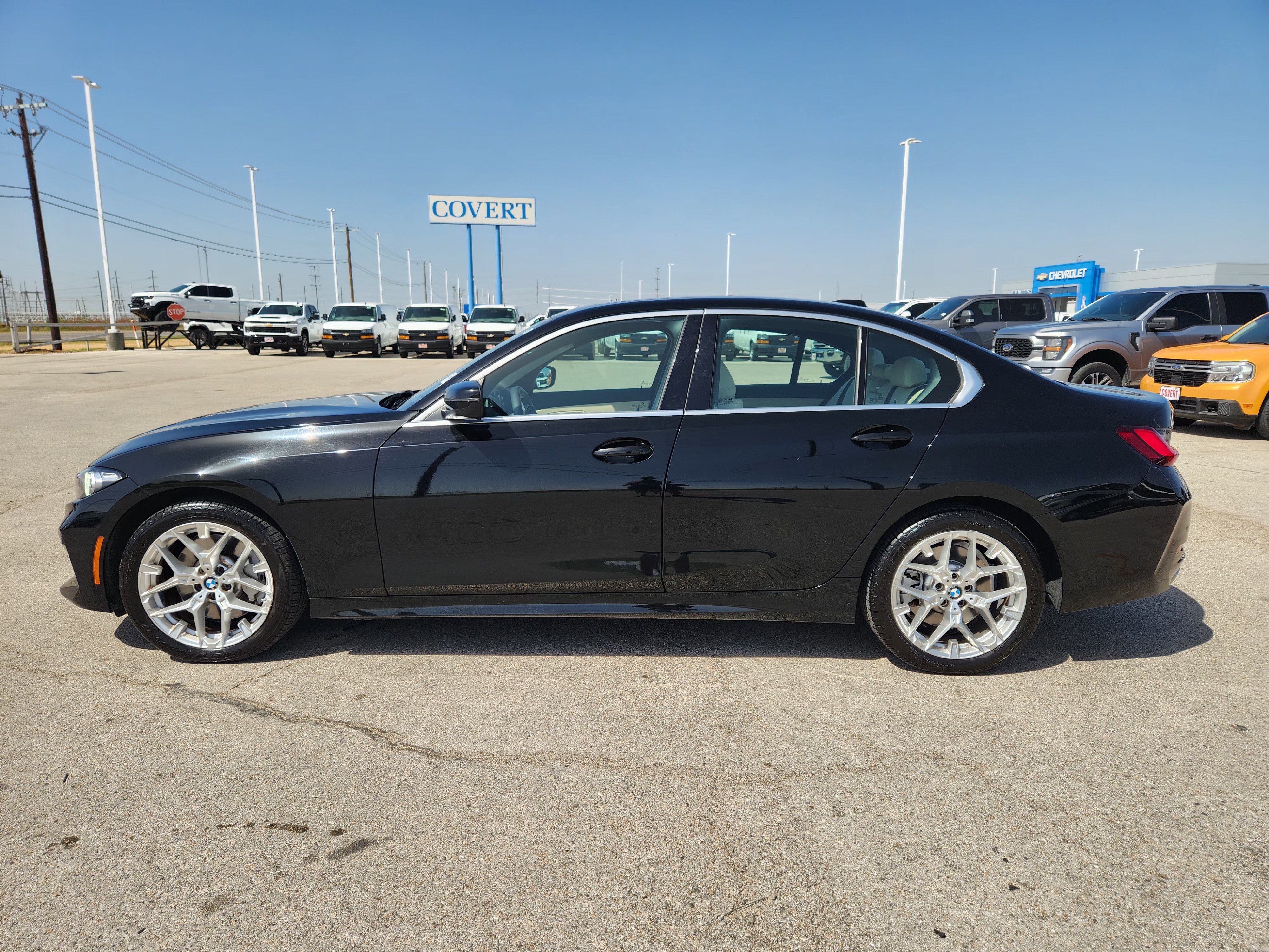 Used 2025 BMW 330i Sedan RWD image 4