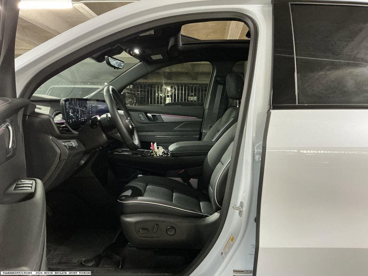 Used 2026 Buick Enclave Sport Touring w/ Power Package FWD image 9