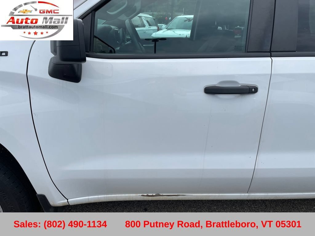 Used 2022 Chevrolet Silverado 1500 Custom w/ LPO, Dark Essentials Package AWD/4WD image 12