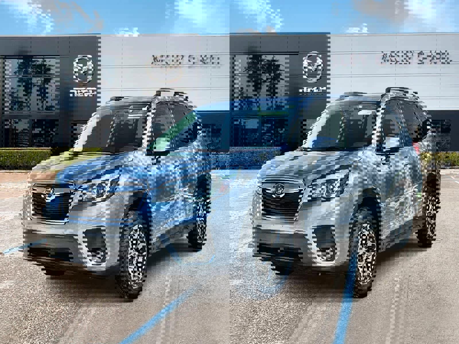 Used 2020 Subaru Forester Premium image 1