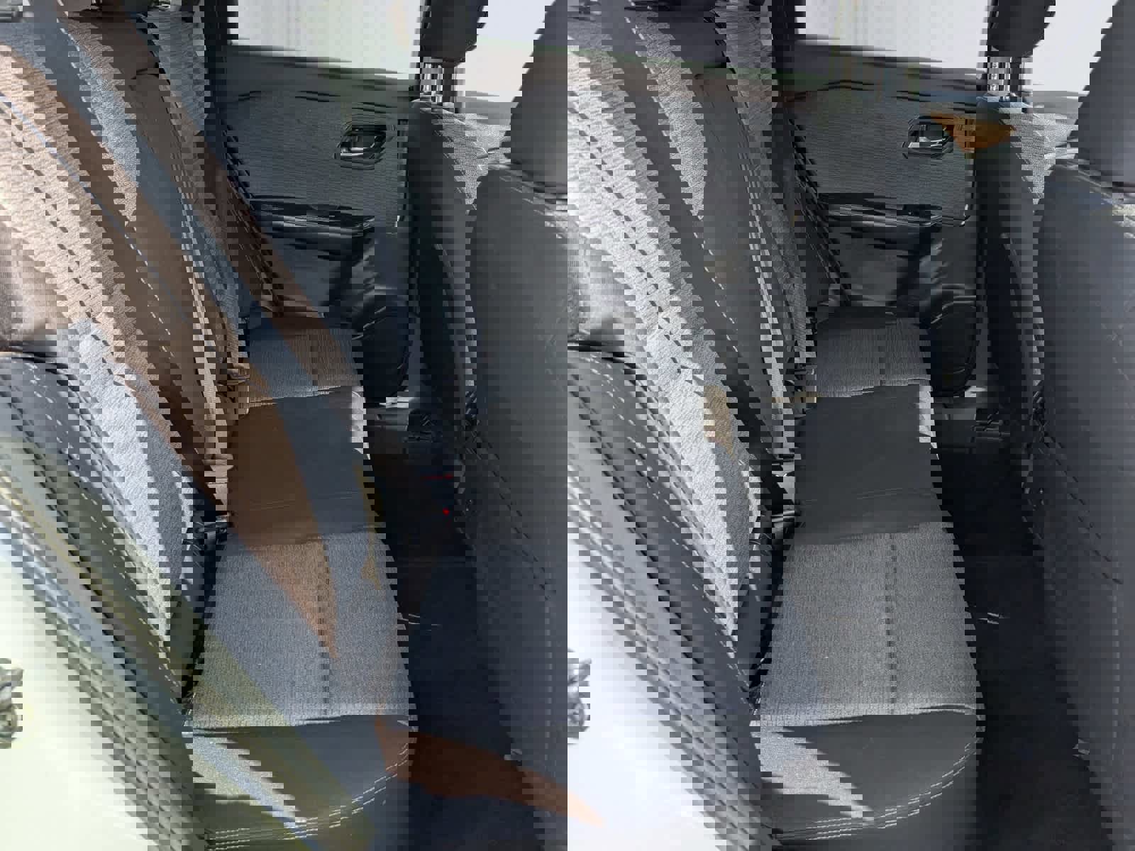 Used 2023 Nissan Rogue SV image 10