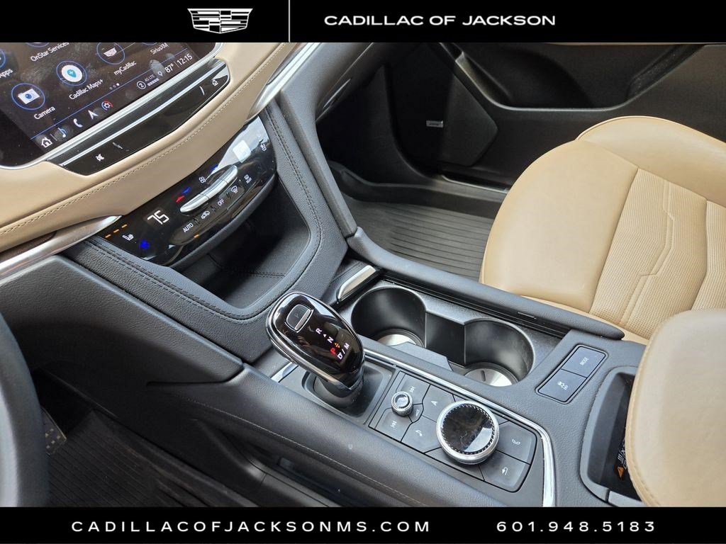 Certified 2023 Cadillac XT5 Premium Luxury w/ Platinum Package AWD/4WD image 17