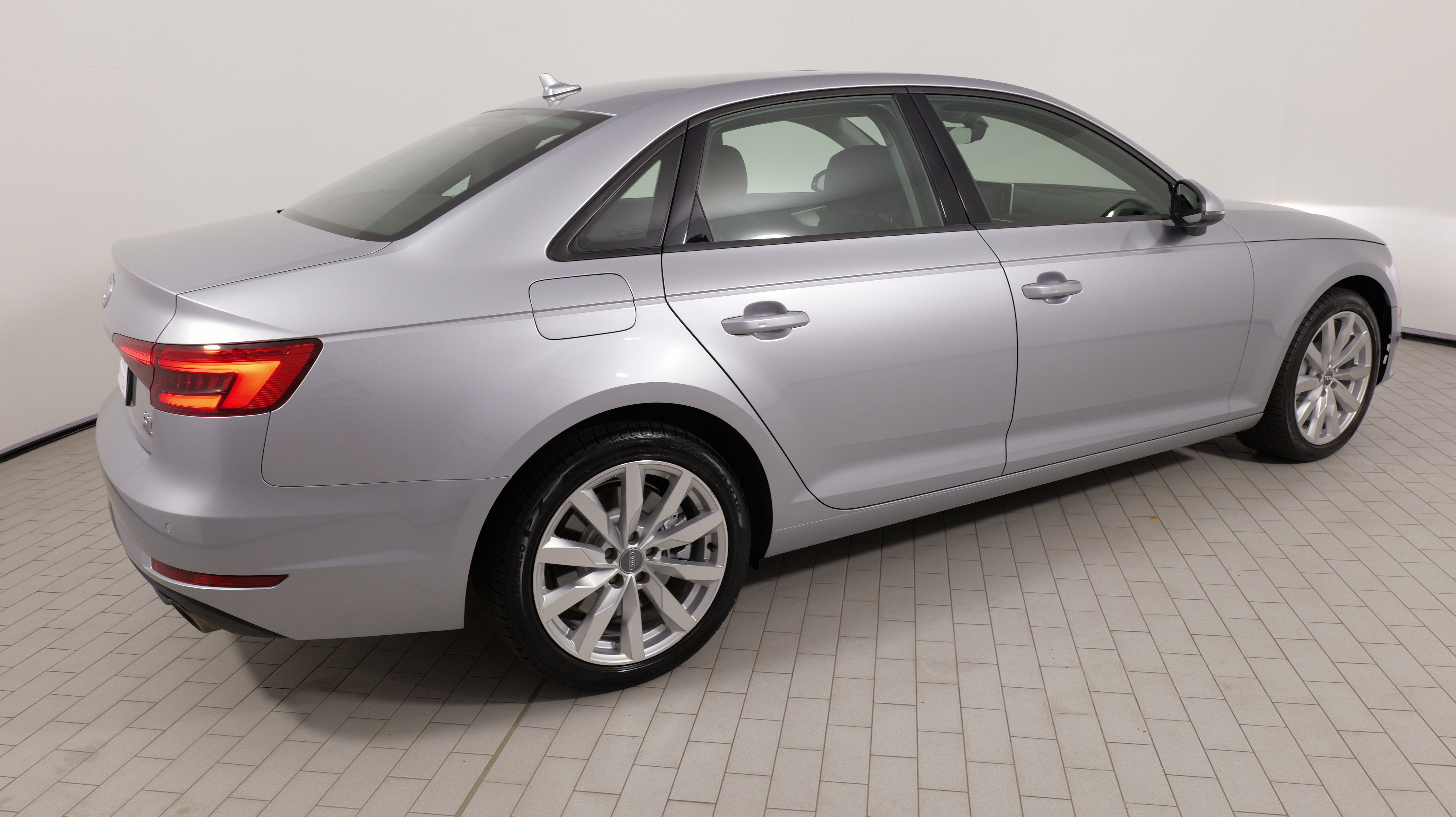 Used 2017 Audi A4 2.0T Premium w/ Audi MMI Navigation Plus AWD/4WD image 9