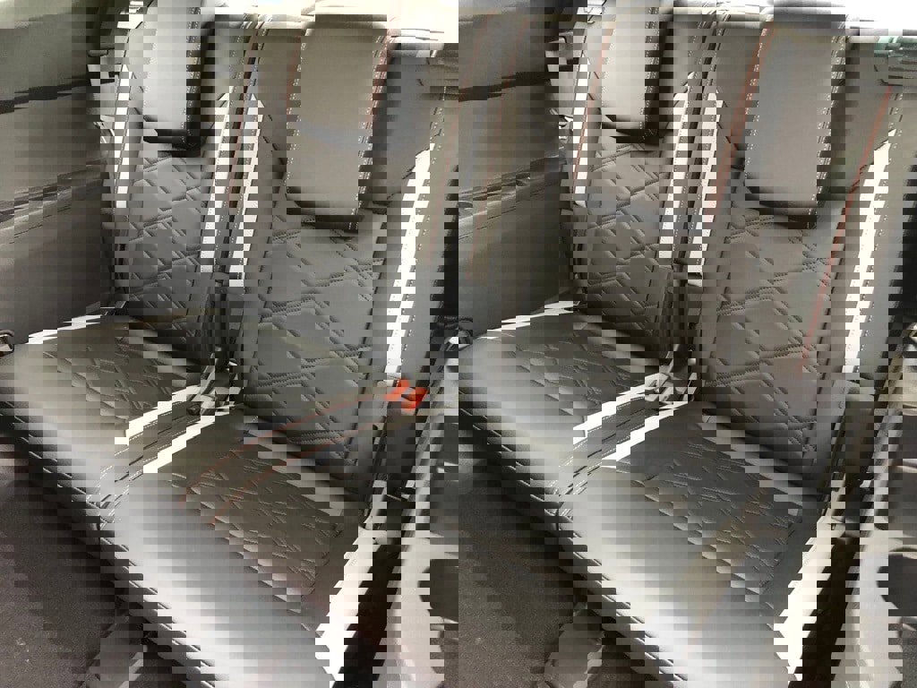 New 2025 Volkswagen Atlas Peak Edition SE image 32