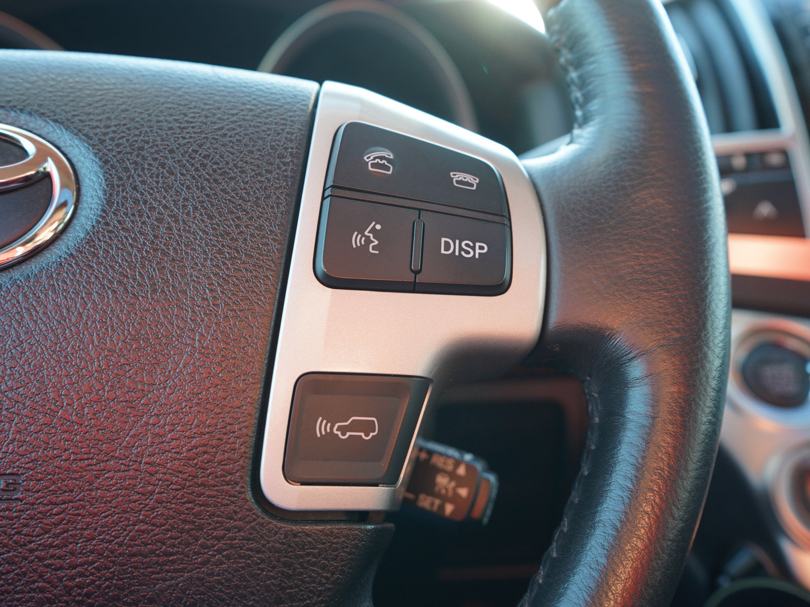 Used 2015 Toyota Land Cruiser AWD/4WD image 29