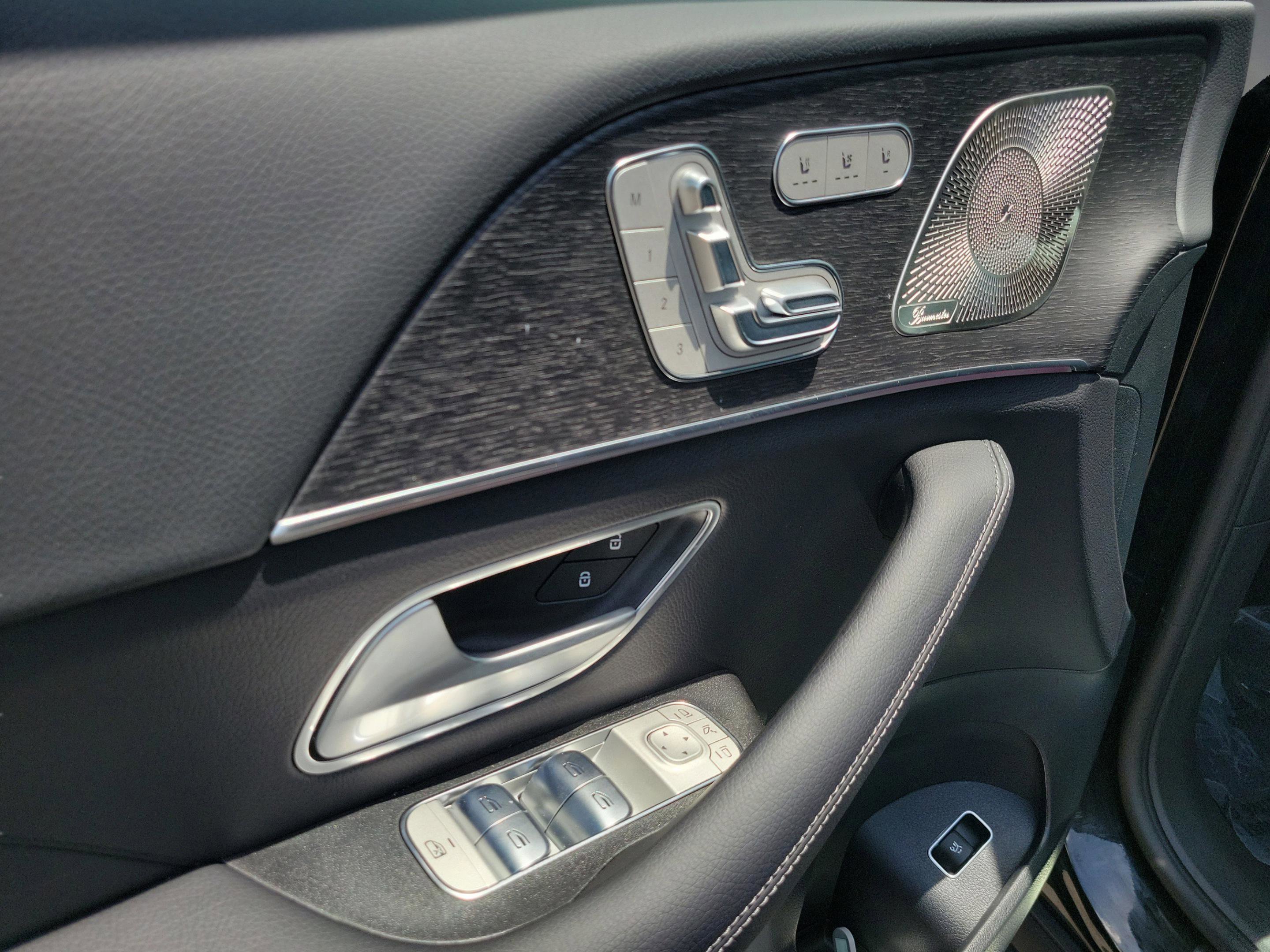 New 2026 Mercedes-Benz GLS 580 4MATIC image 18