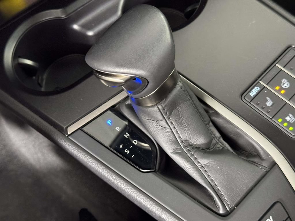 Used 2024 Lexus UX 250h AWD w/ Premium Package image 29