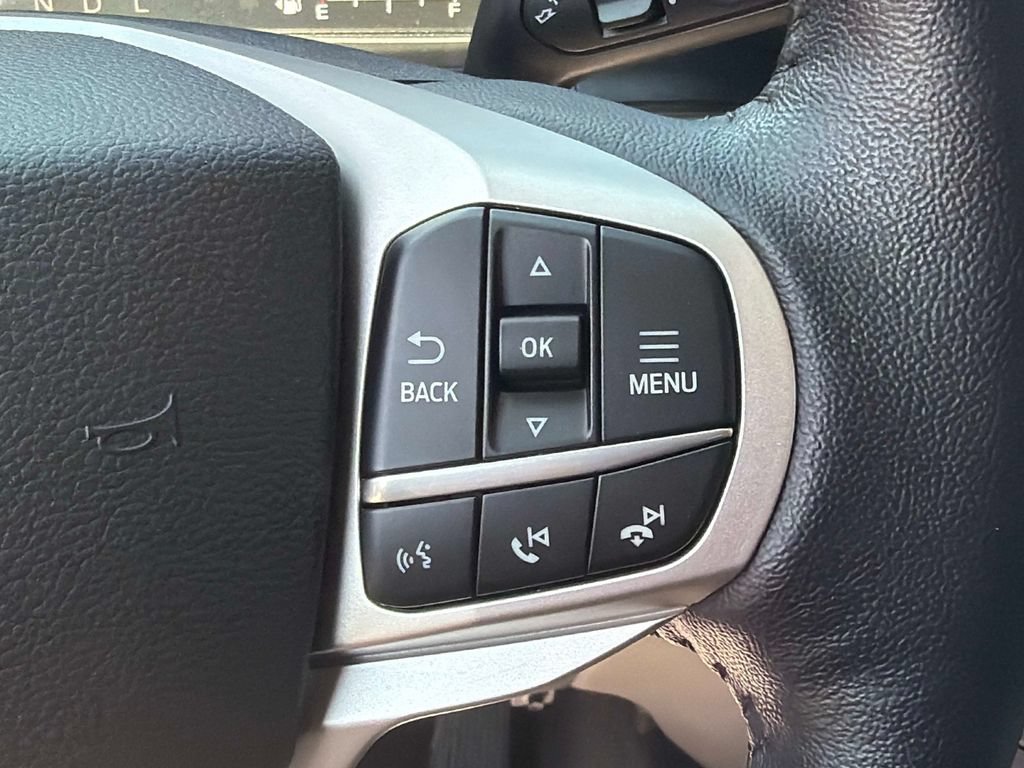 Used 2022 Ford Explorer Limited w/ Equipment Group 301A AWD/4WD image 31