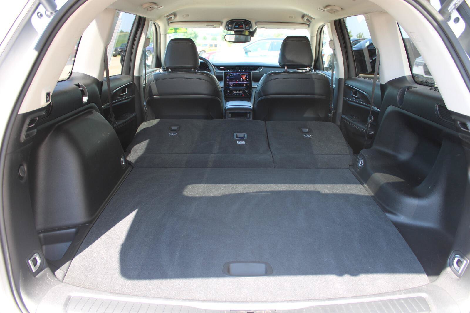 Used 2023 Jeep Grand Cherokee Limited AWD/4WD image 28