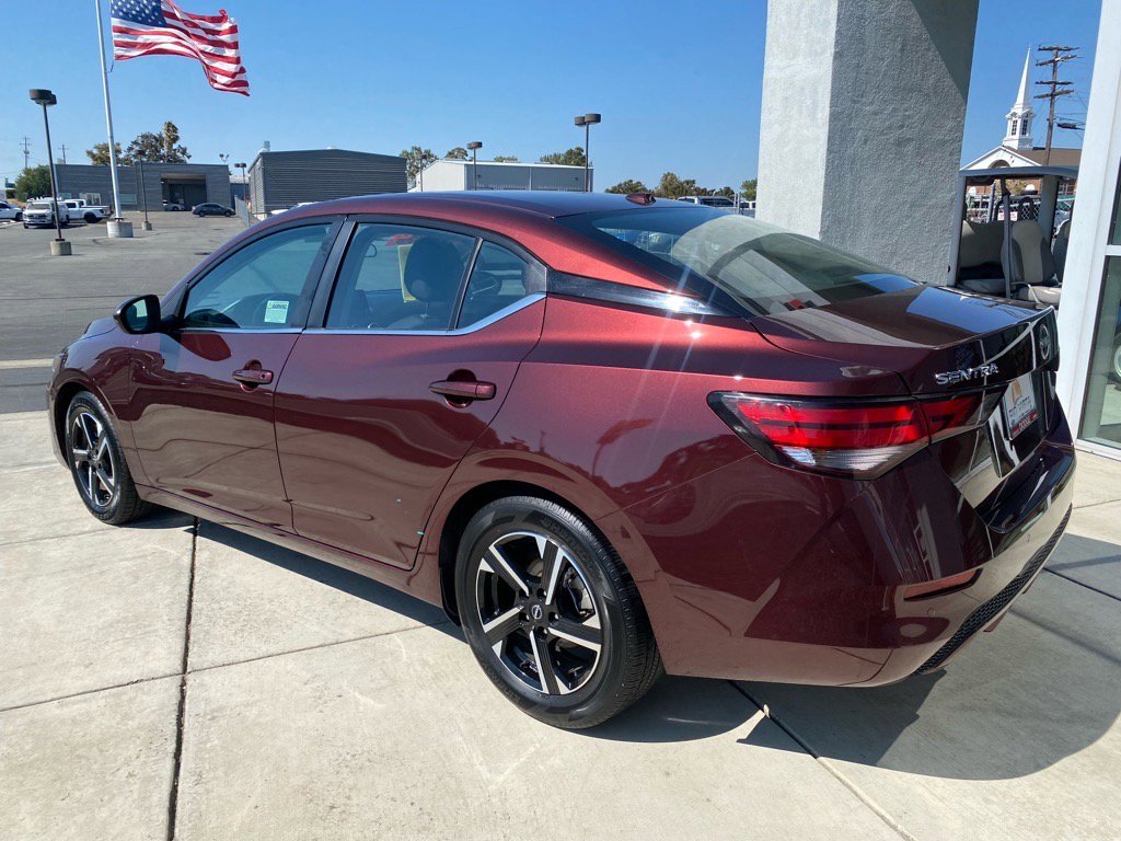 Used 2024 Nissan Sentra SV image 4