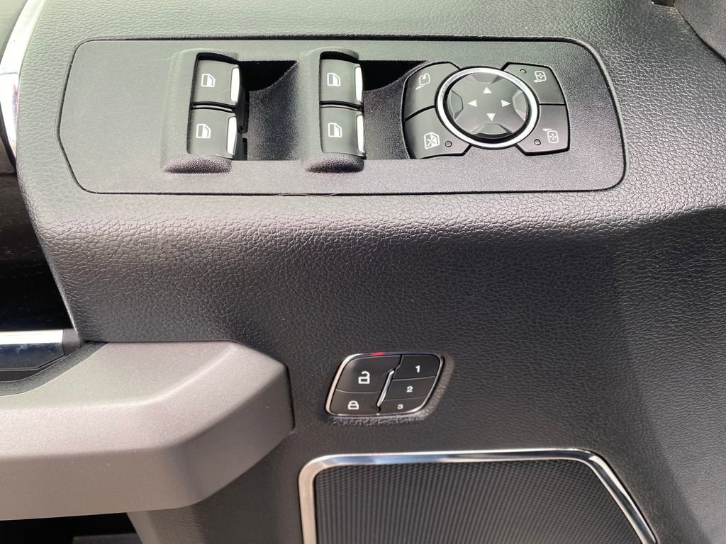 Used 2019 Ford F150 Platinum w/ Technology Package AWD/4WD image 16