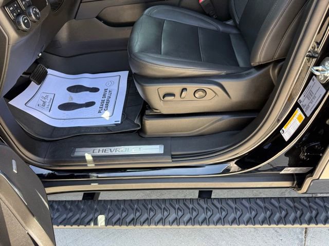 Used 2022 Chevrolet Tahoe Z71 w/ Luxury Package AWD/4WD image 20