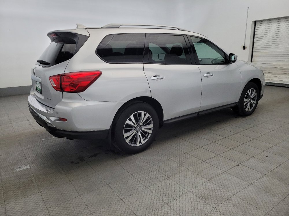 Used 2020 Nissan Pathfinder S image 10