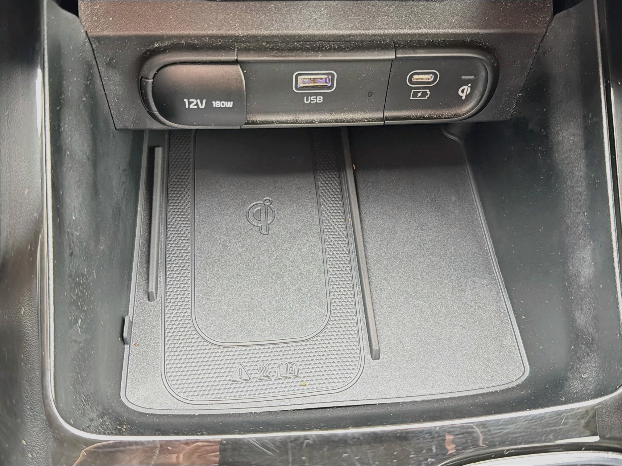 Used 2024 Kia Telluride EX w/ EX Captain's Chair Package FWD image 33