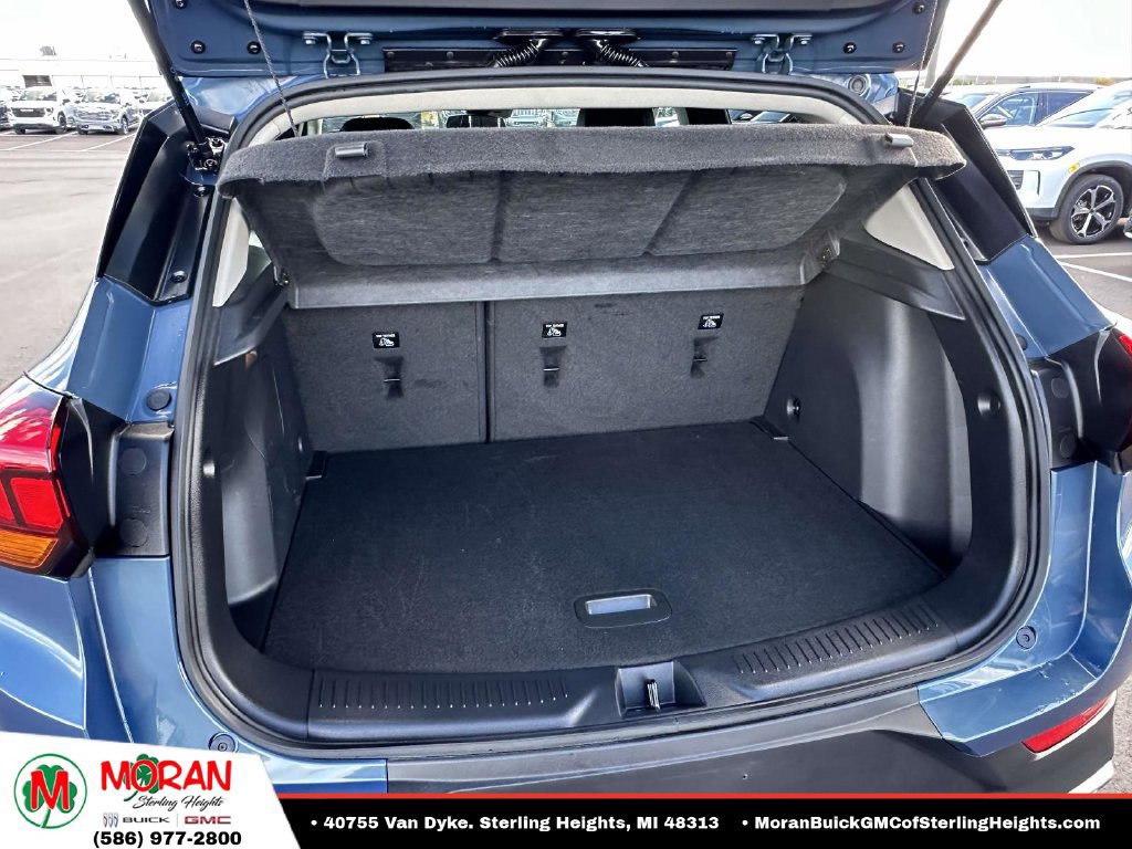 Certified 2025 Buick Encore GX Preferred w/ Comfort Package FWD image 9