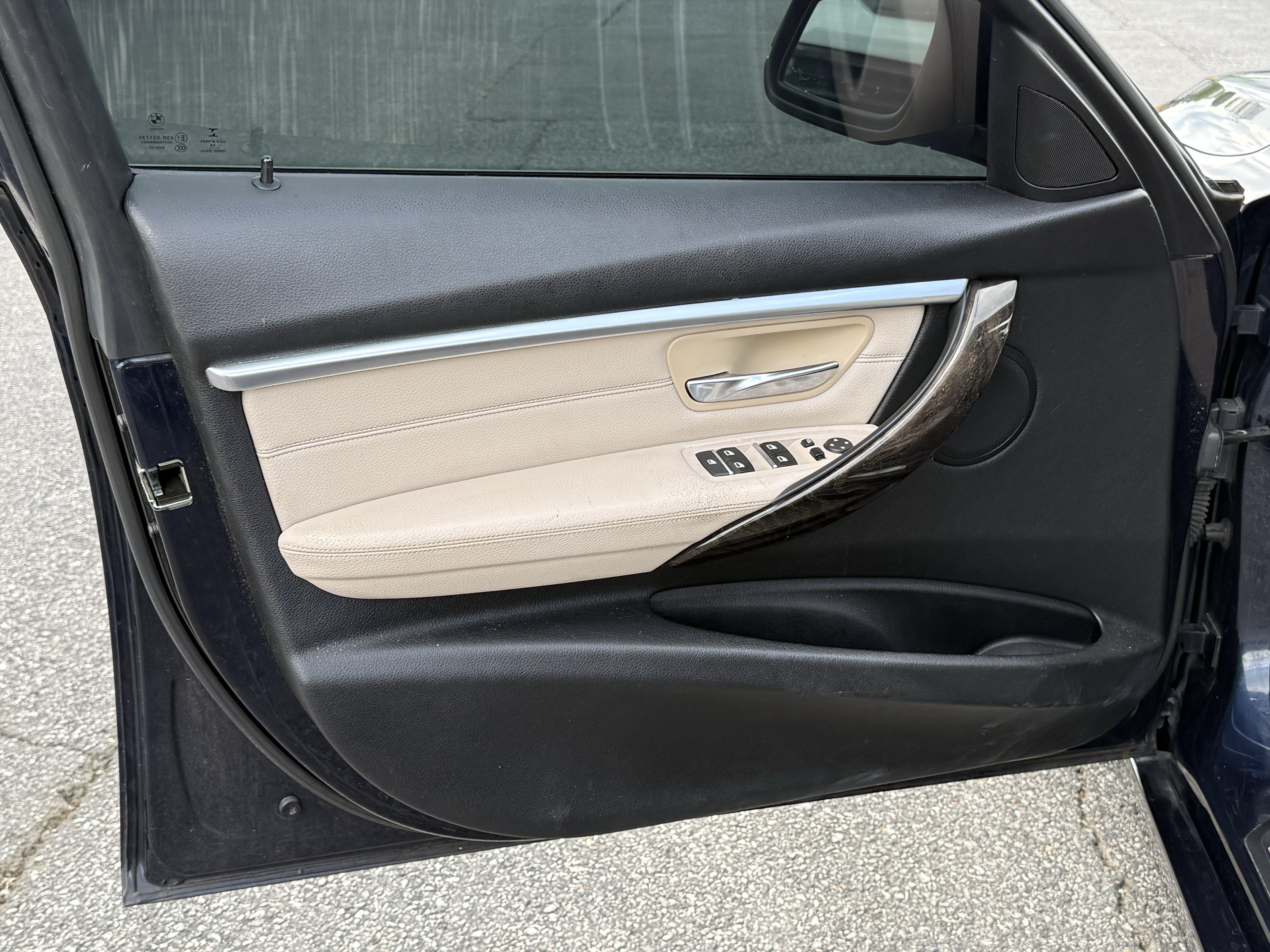 Used 2016 BMW 328i Sedan RWD image 14