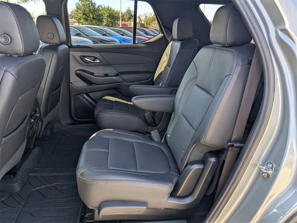 Certified 2023 Chevrolet Traverse RS image 11