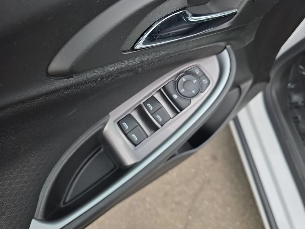 Used 2024 Chevrolet Malibu LT FWD image 11