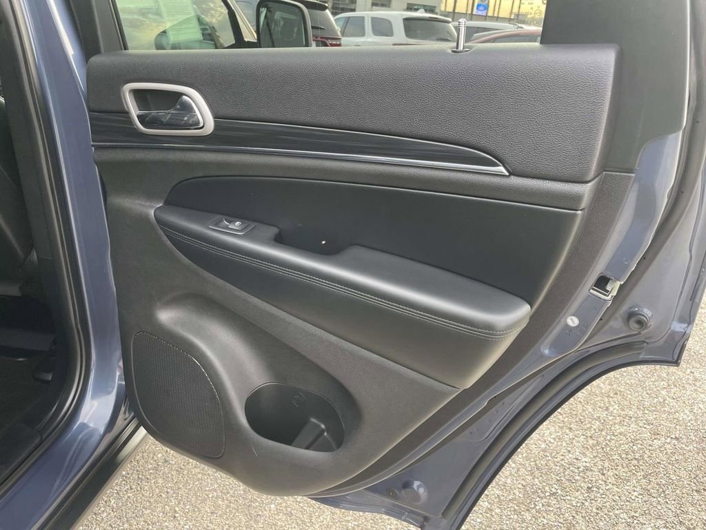 Used 2020 Jeep Grand Cherokee Limited image 25