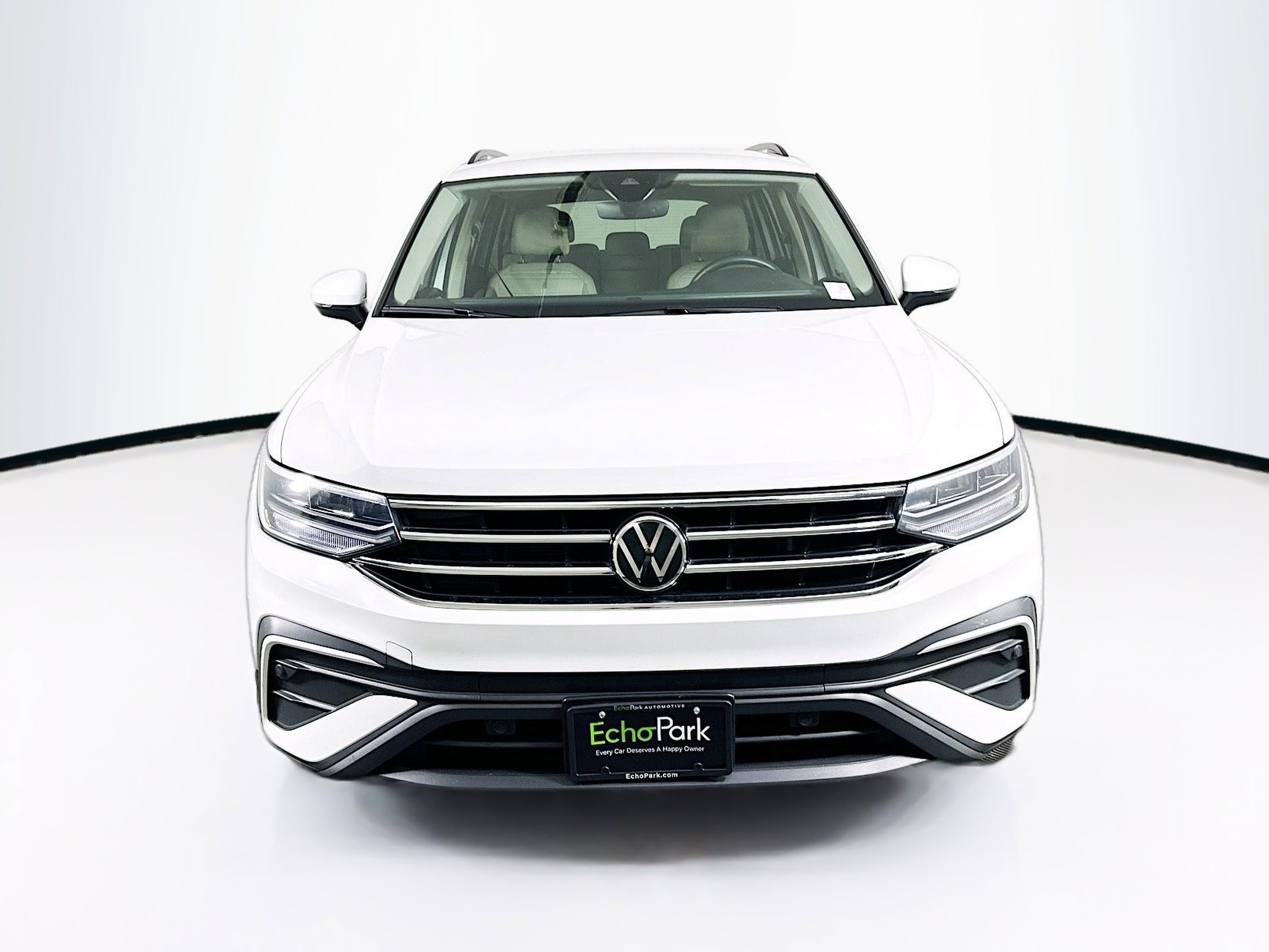 Used 2024 Volkswagen Tiguan S image 2