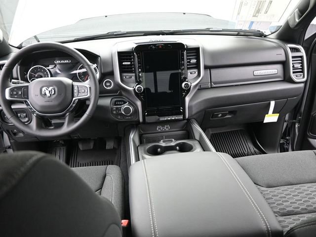 New 2026 RAM 1500 4x4 Crew Cab image 30
