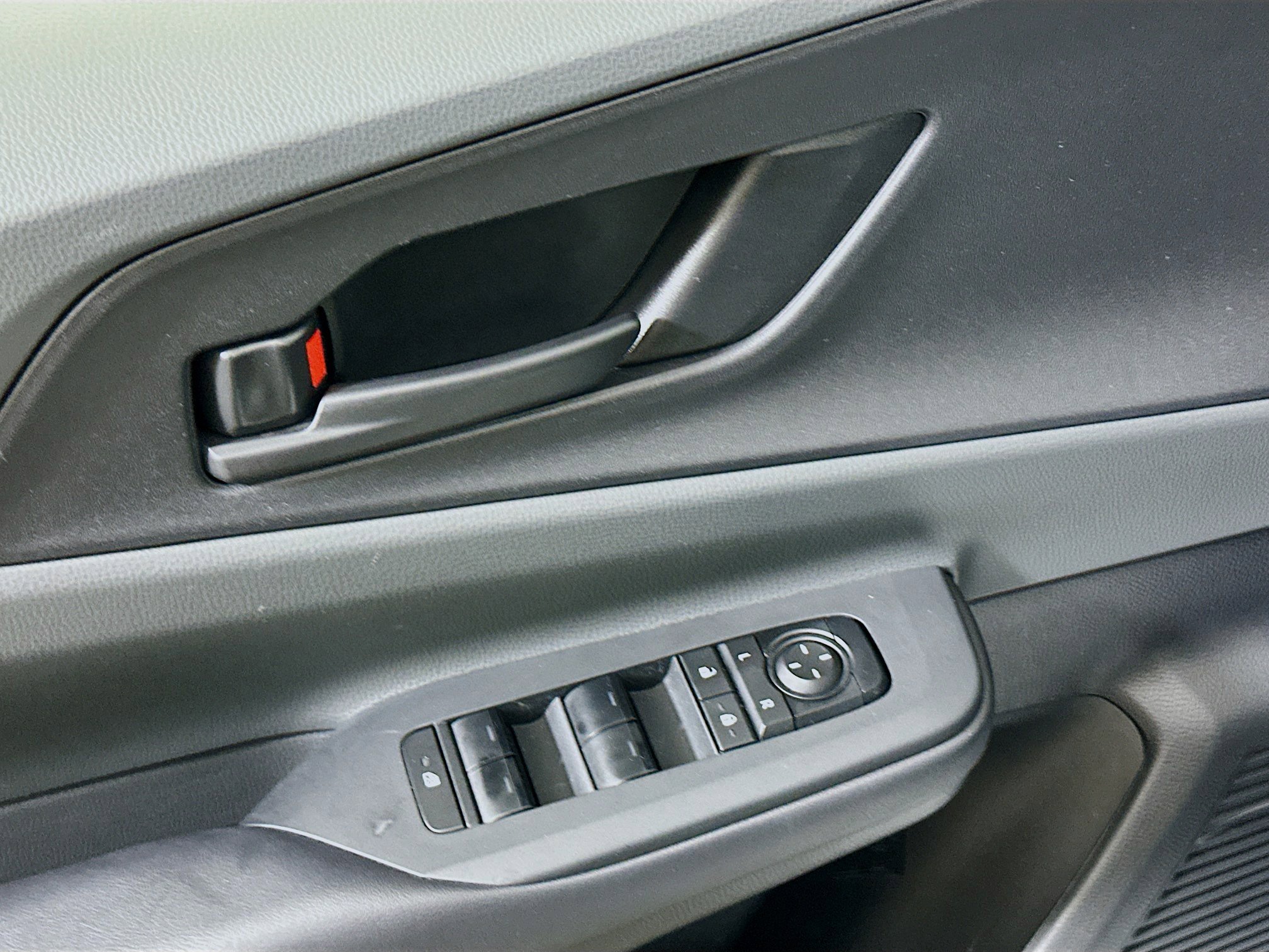 Used 2025 Toyota Prius LE image 15