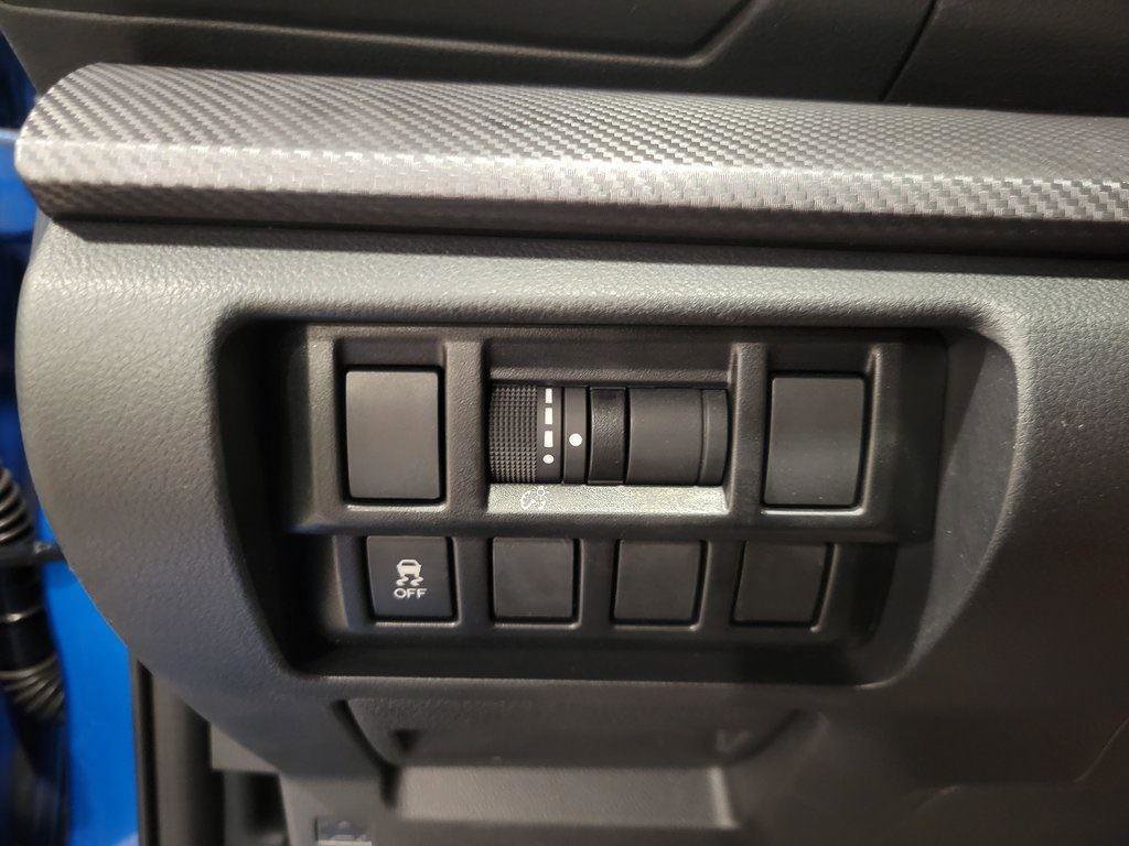 Used 2022 Subaru Impreza 2.0i Sport image 14