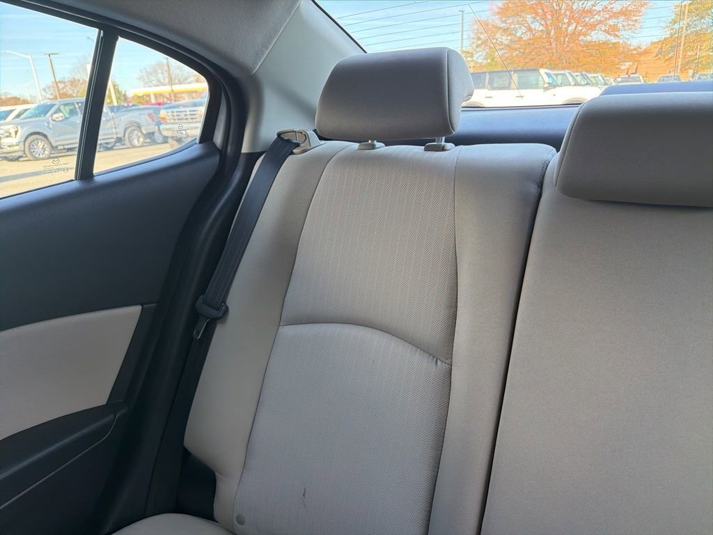 Used 2016 MAZDA MAZDA3 i Sport image 12