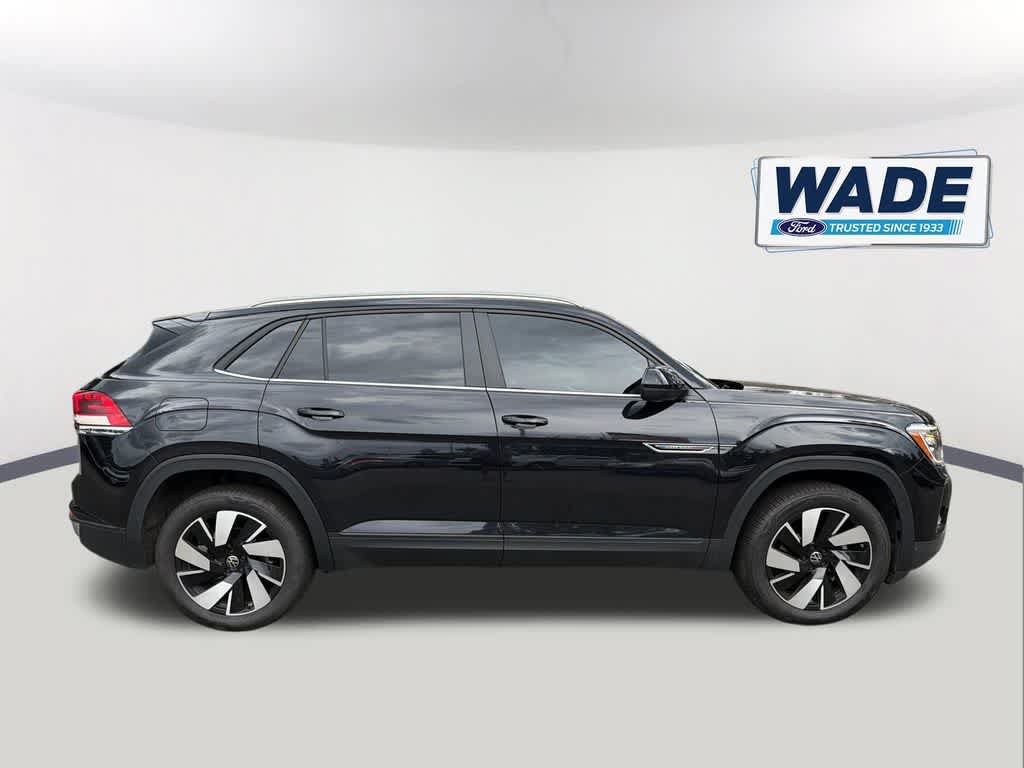Used 2024 Volkswagen Atlas Cross Sport SE FWD image 4