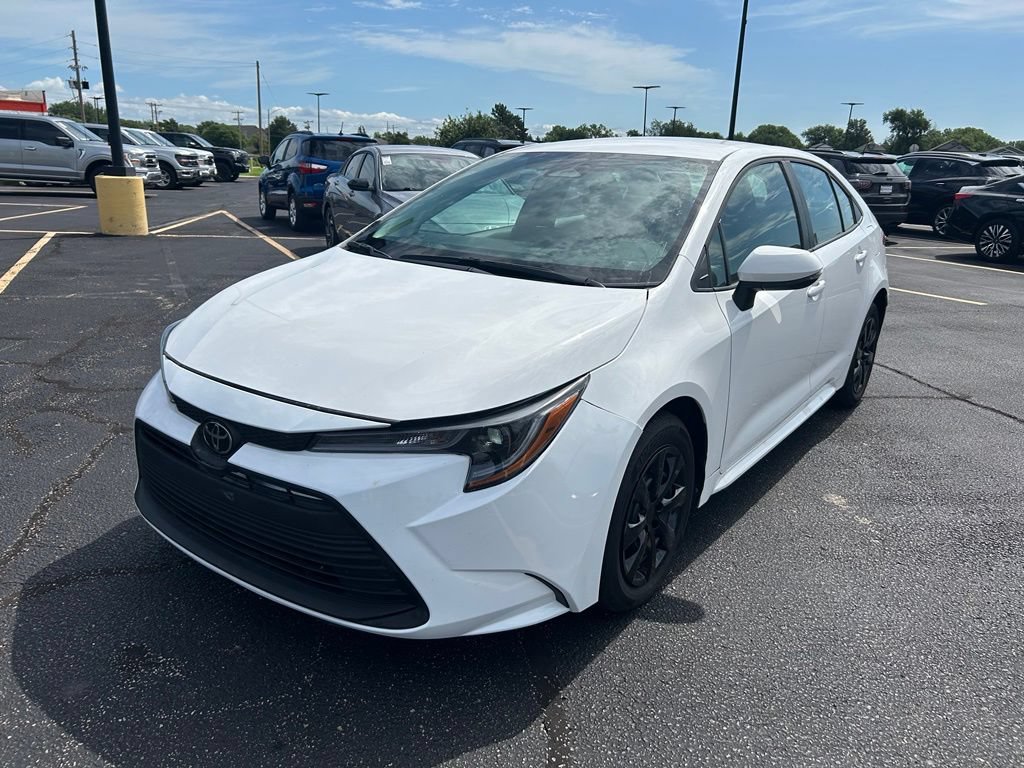Used 2026 Toyota Corolla LE FWD image 7