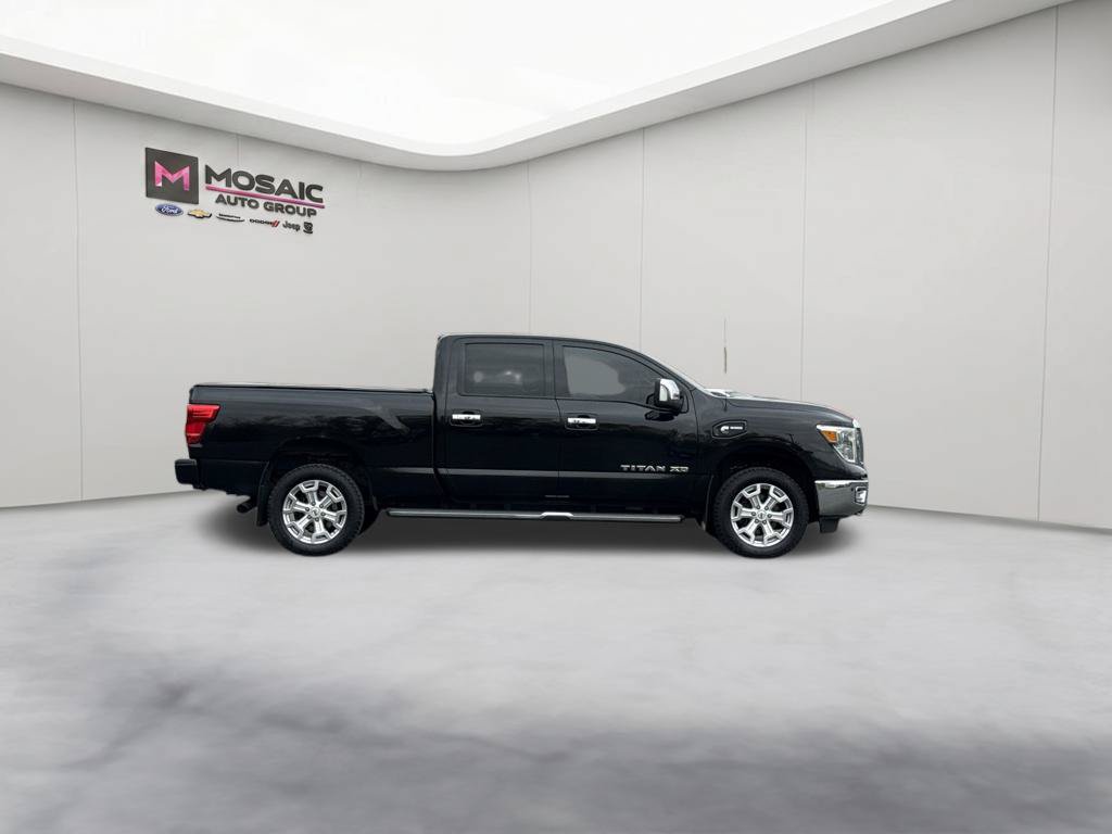 Used 2017 Nissan Titan SL AWD/4WD image 8