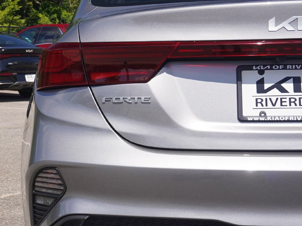 Used 2023 Kia Forte LXS FWD image 9