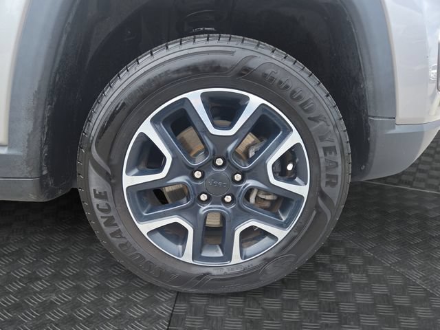 Used 2019 Jeep Compass Trailhawk AWD/4WD image 36