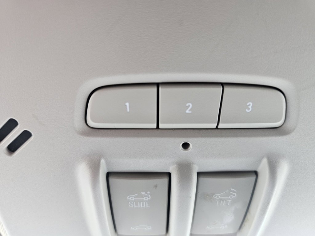 Used 2018 Buick Encore Essence w/ Experience Buick Package image 39