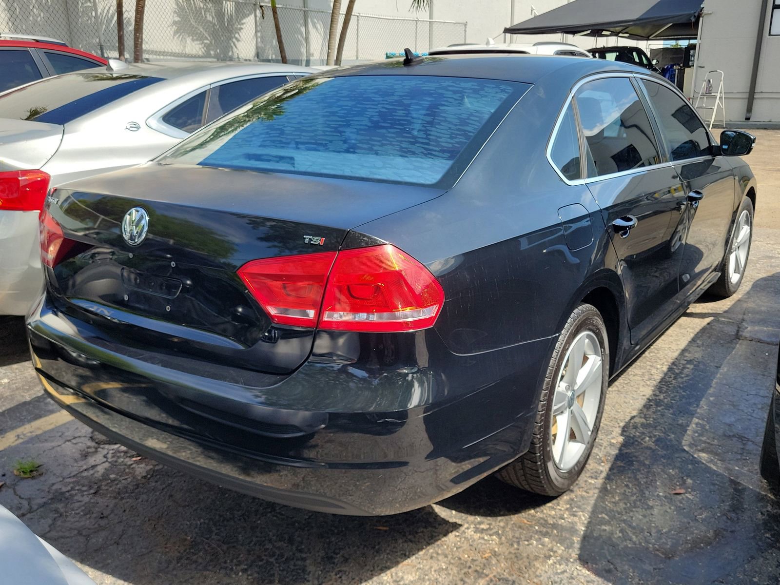 Used 2015 Volkswagen Passat 1.8T Limited Edition FWD image 4