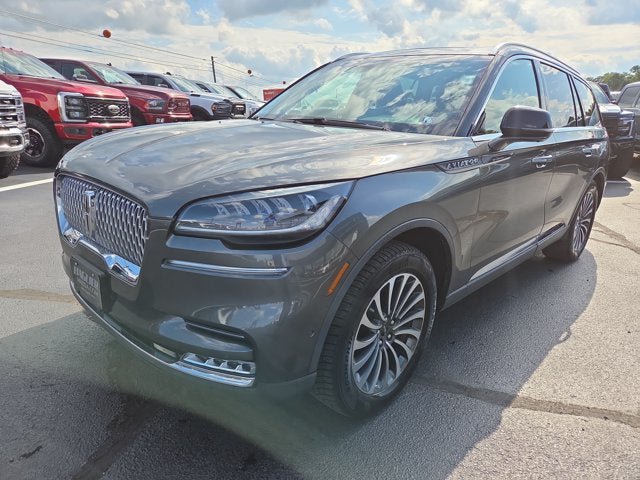 Used 2020 Lincoln Aviator Reserve w/ Equipment Group 201A AWD/4WD image 2