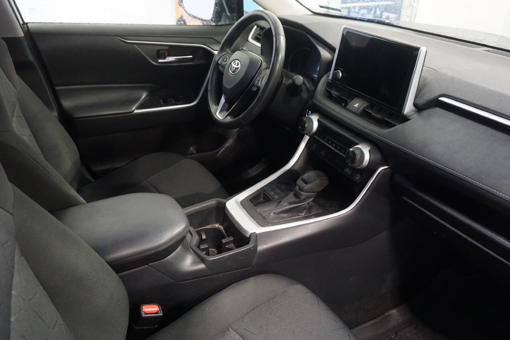 Used 2023 Toyota RAV4 XLE w/ Convenience Package AWD/4WD image 25